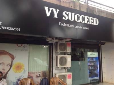 vy-succeed-kandivali-east-mumbai-hair-stylists-mss13n (1)